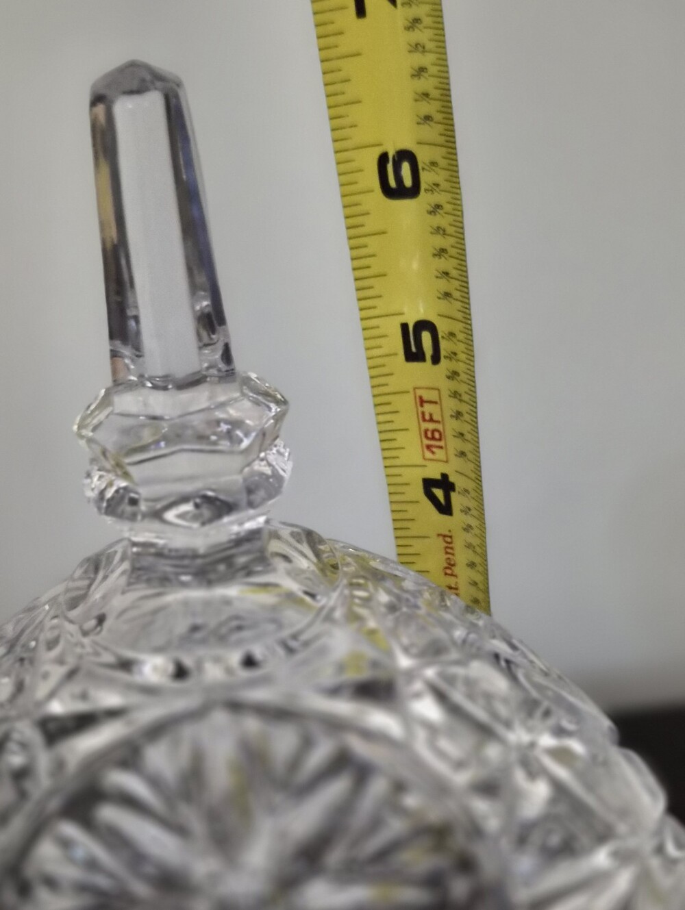 Clear Cut-Glass Lidded Candy Dish - Elegant Home Serveware - Picture 6 of 7